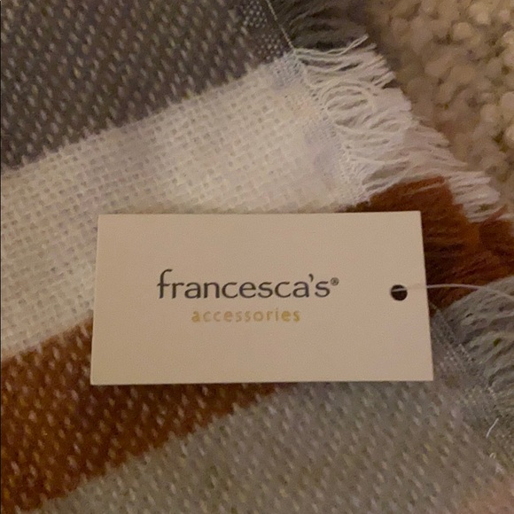 Francesca’s scarf - Picture 2 of 3